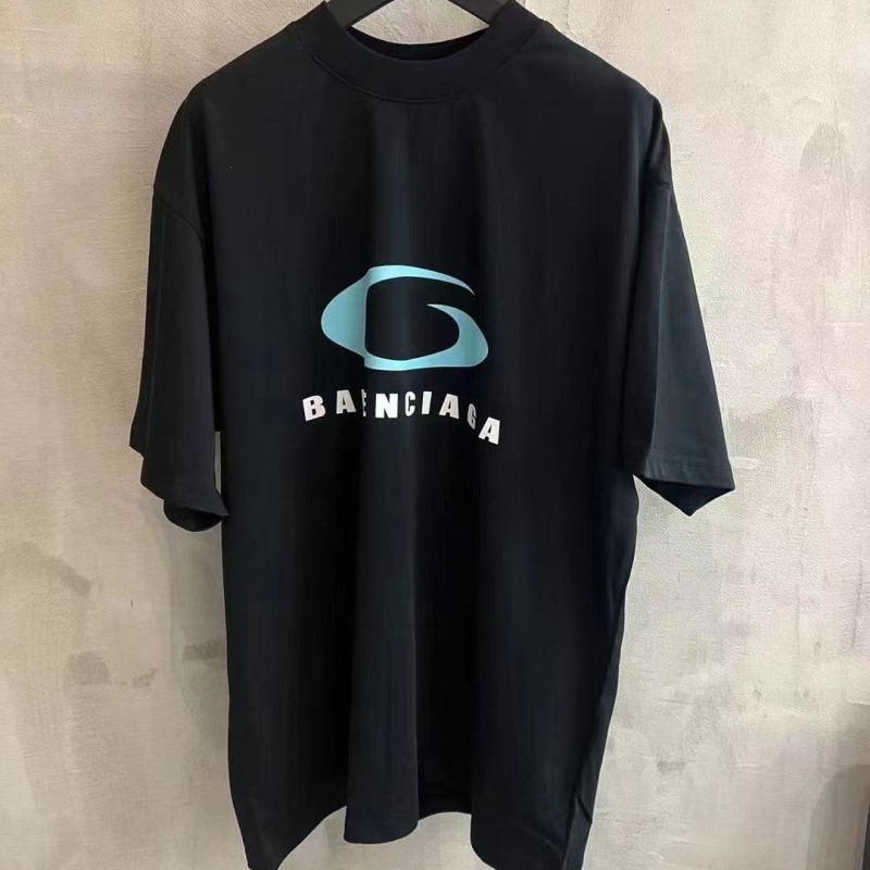 Ba*len*cia*ga t-shirts